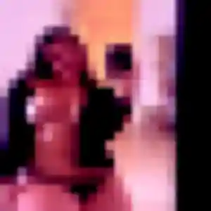 Anaïs, 27 ans, en ligne à Vayres pour un plan cul