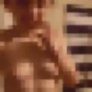Lucinda, 32 ans, connectée à Velaines pour une rencontre coquine