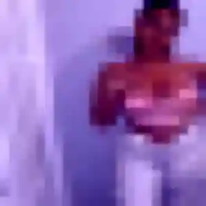 Béatrice, 34 ans, disponible à Vézézoux pour un plan cul