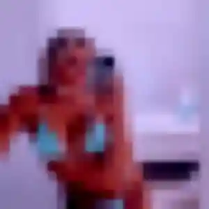Photo privée de Hawa, 22 ans à Vieux-Boucau-les-Bains - rencontre coquine