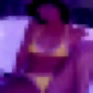 Photo exclusive de Oumou Kalsoum, 23 ans à Villaines-sous-Bois - plan discret