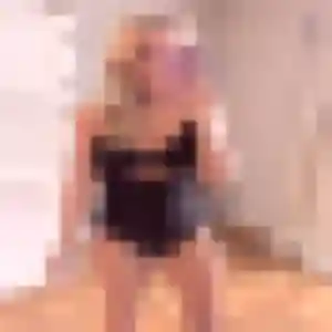 Photo privée de Xénia, 28 ans à Villeneuve-sur-Yonne - rencontre coquine