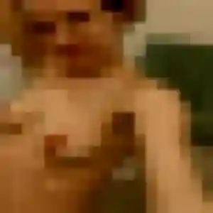 Aurore, fille de 22 ans propose plan cul à Villevieux