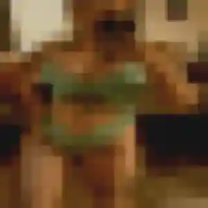 Xavière, 33 ans, dispo pour plan cul à Villy-le-Pelloux