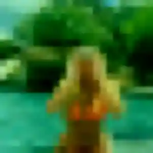 Ornella de Volstroff, 30 ans - plan cul sans prise de tête