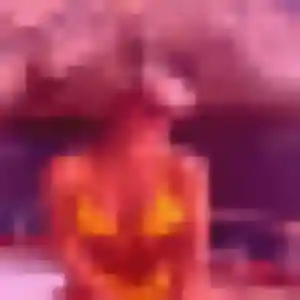 Esi de Warlaing, 22 ans - plan cul sans prise de tête