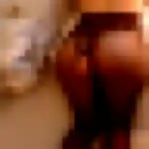 Photo sexy de Oumy, 23 ans à Wierre-Effroy - rencontre coquine